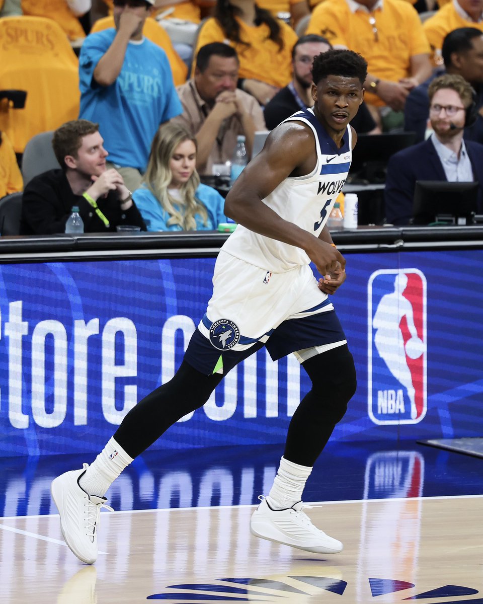 SLAM Kicks tweet media