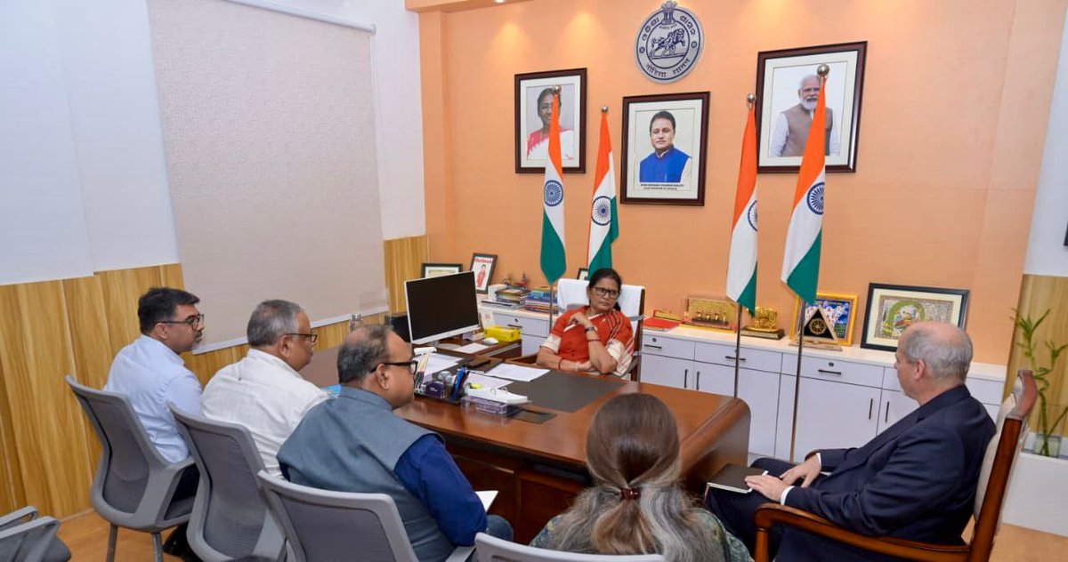 dcmo_pravati's tweet photo. Mr. Stefan Priesner, UN Resident Coordinator in India, paid a courtesy visit to Hon’ble Deputy Chief Minister Smt. @PravatiPOdisha during his first visit to Odisha and shared insights on the ongoing initiatives of United Nations agencies in the state. https://t.co/Zfr2rIIm8h