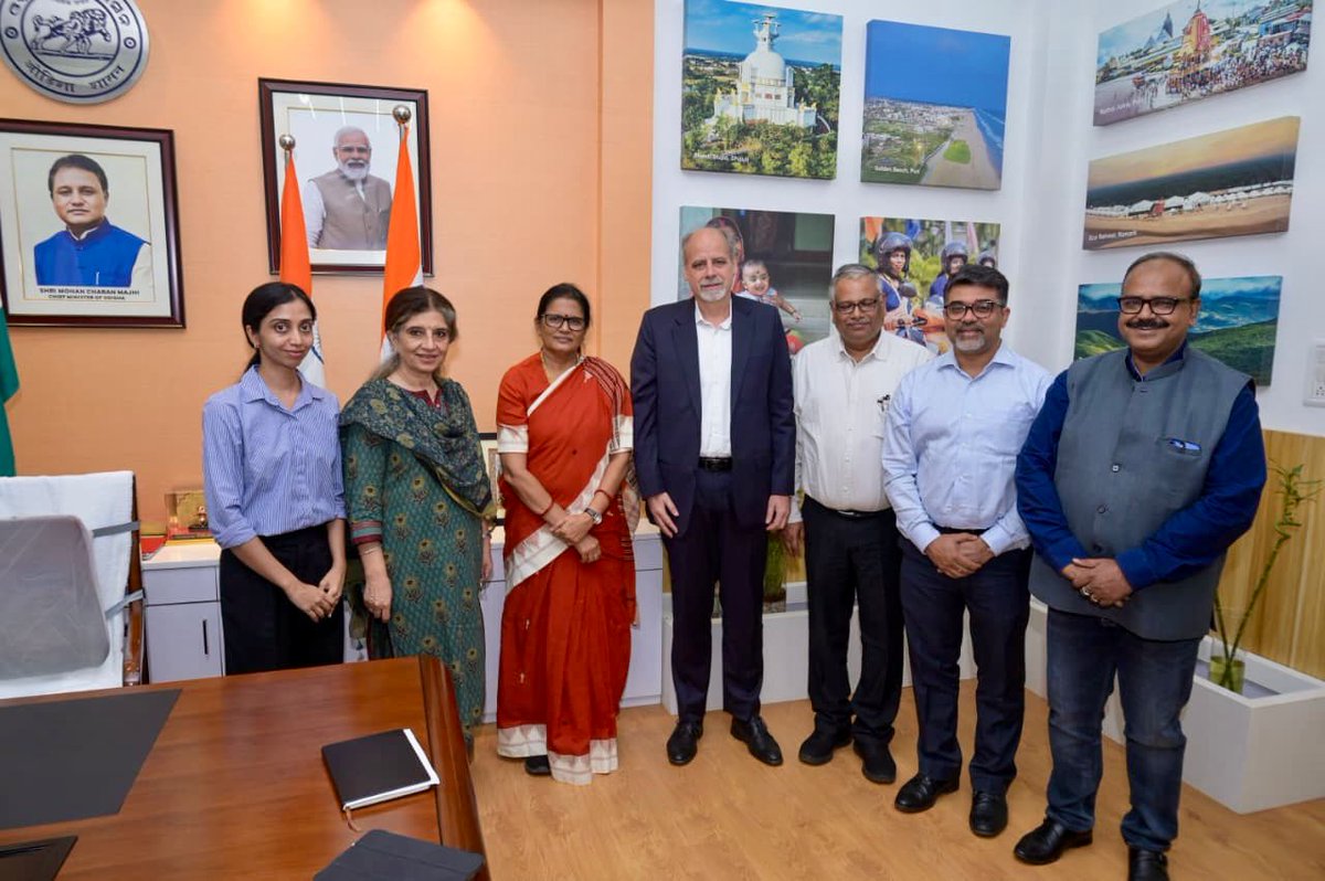 dcmo_pravati's tweet photo. Mr. Stefan Priesner, UN Resident Coordinator in India, paid a courtesy visit to Hon’ble Deputy Chief Minister Smt. @PravatiPOdisha during his first visit to Odisha and shared insights on the ongoing initiatives of United Nations agencies in the state. https://t.co/Zfr2rIIm8h