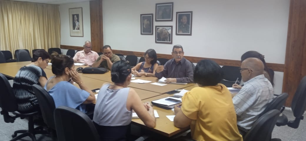 Se realiza en la #UCMPinar Comisión de Cuadro con la presencia de Rachel Alvarez González, miembro del Buró Provincial del PCC y Marelys Valdés Arias, funcionaria del Comité Provincial del PCC. 
#PinarXNuevasVictorias