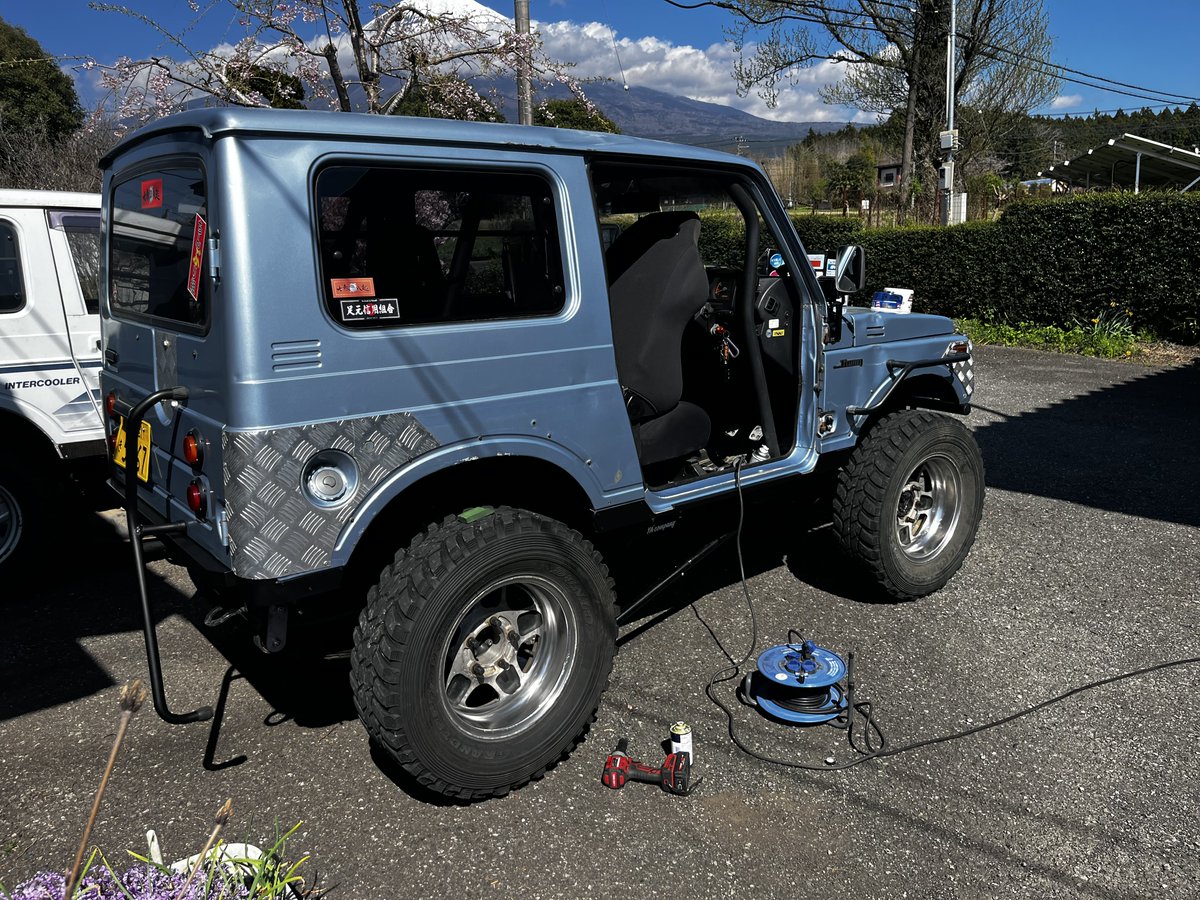 荷物全部下ろしてパイプドアにして走りに行ったらいつも引っかかる場所超すんなり登って感動