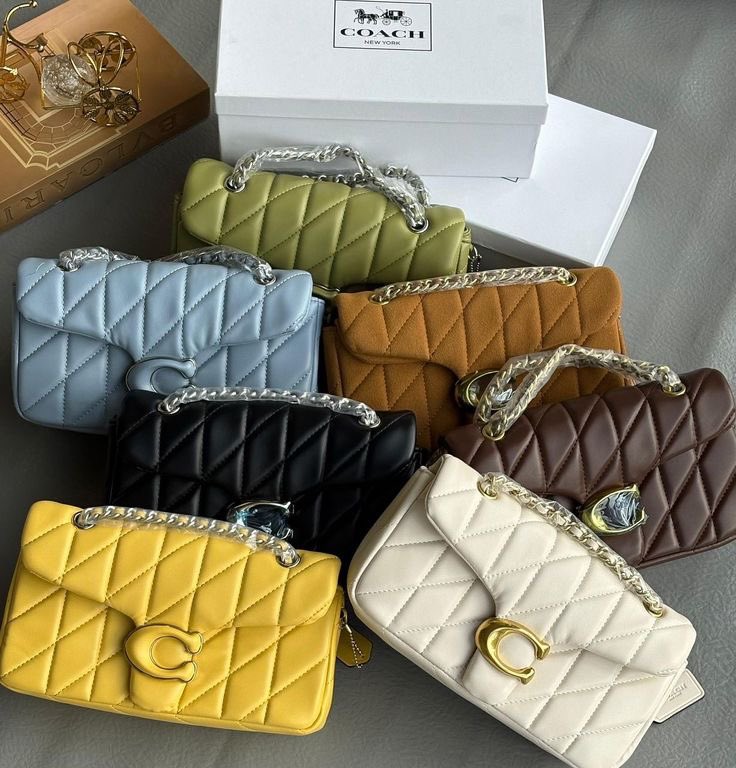 Anamela_'s tweet photo. @EnockTc1 Woman’s premium quality bags 
Ranging K330-k650
WhatsApp 0979909125 https://t.co/yGt8gk8oMZ