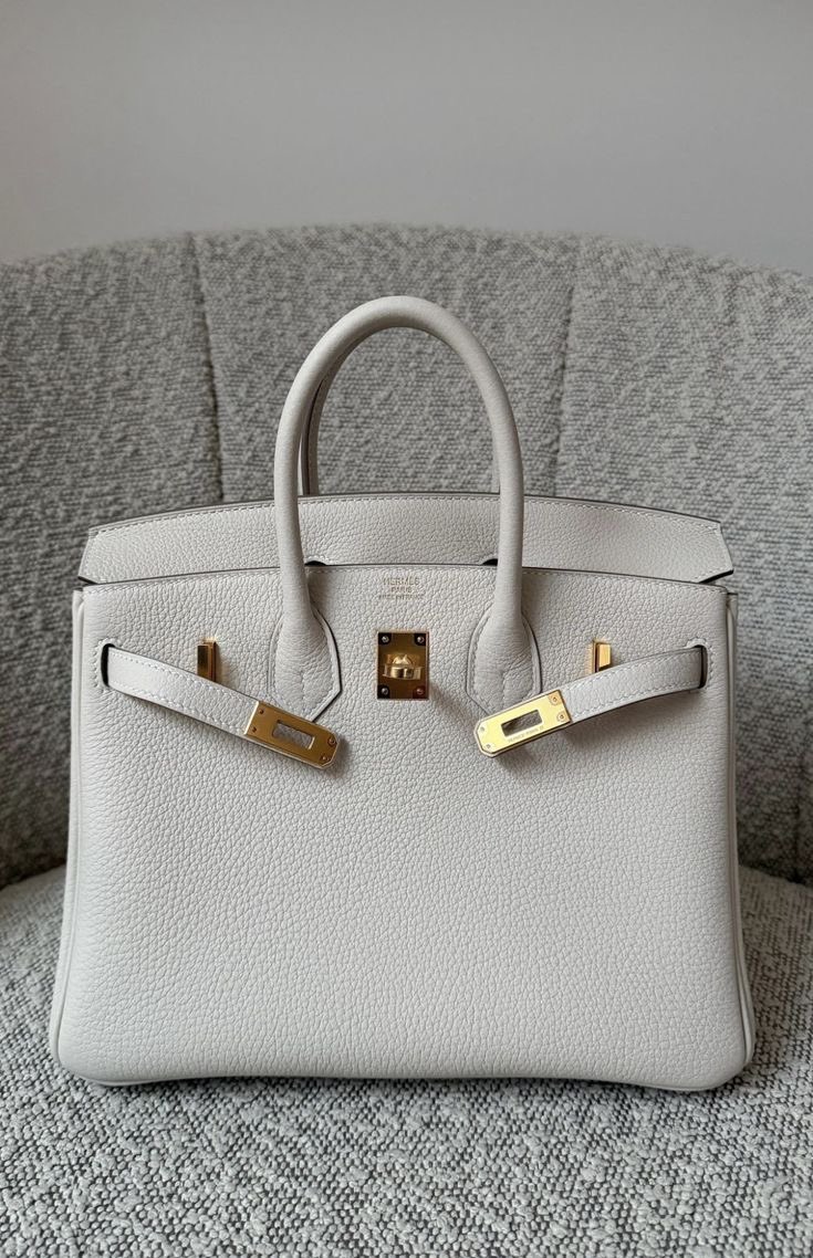 Anamela_'s tweet photo. @EnockTc1 Woman’s premium quality bags 
Ranging K330-k650
WhatsApp 0979909125 https://t.co/yGt8gk8oMZ