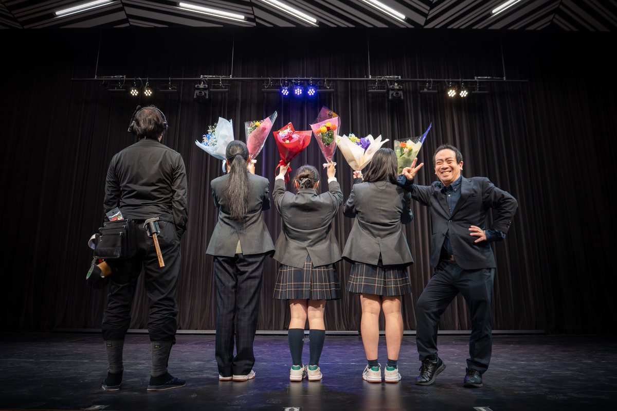 nichi2_drama's tweet photo. ☆FINAL STAGE＋新入生歓迎公演＋高3引退公演

無事終演‼️

246名のお客様をお迎えし、怒涛の4本立てを完遂しました。本当にありがとうございました✨
我々は再演をしません。今のメンバーでしか成し得ないからです。新作に向かうのみ。
引退する3人、演劇部は通過点。今以上に幸せになってください。 https://t.co/GAoDp6vwRs
