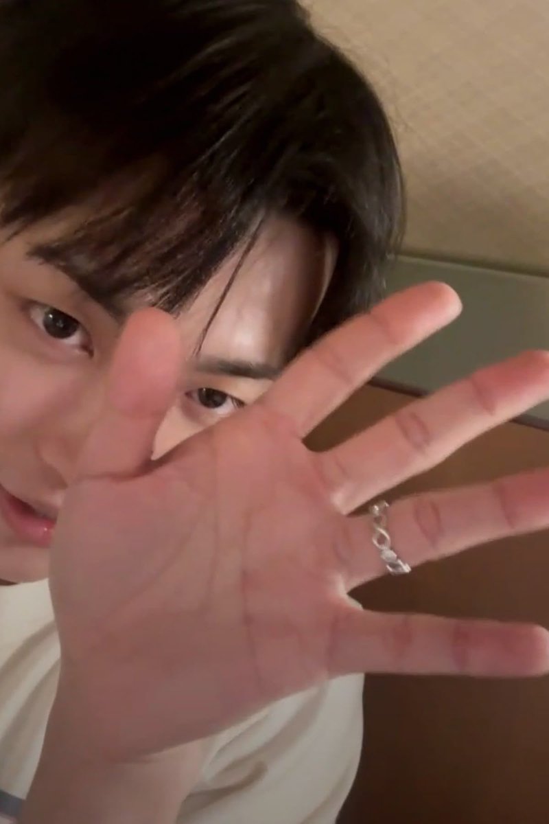 홍쭈니 tweet media