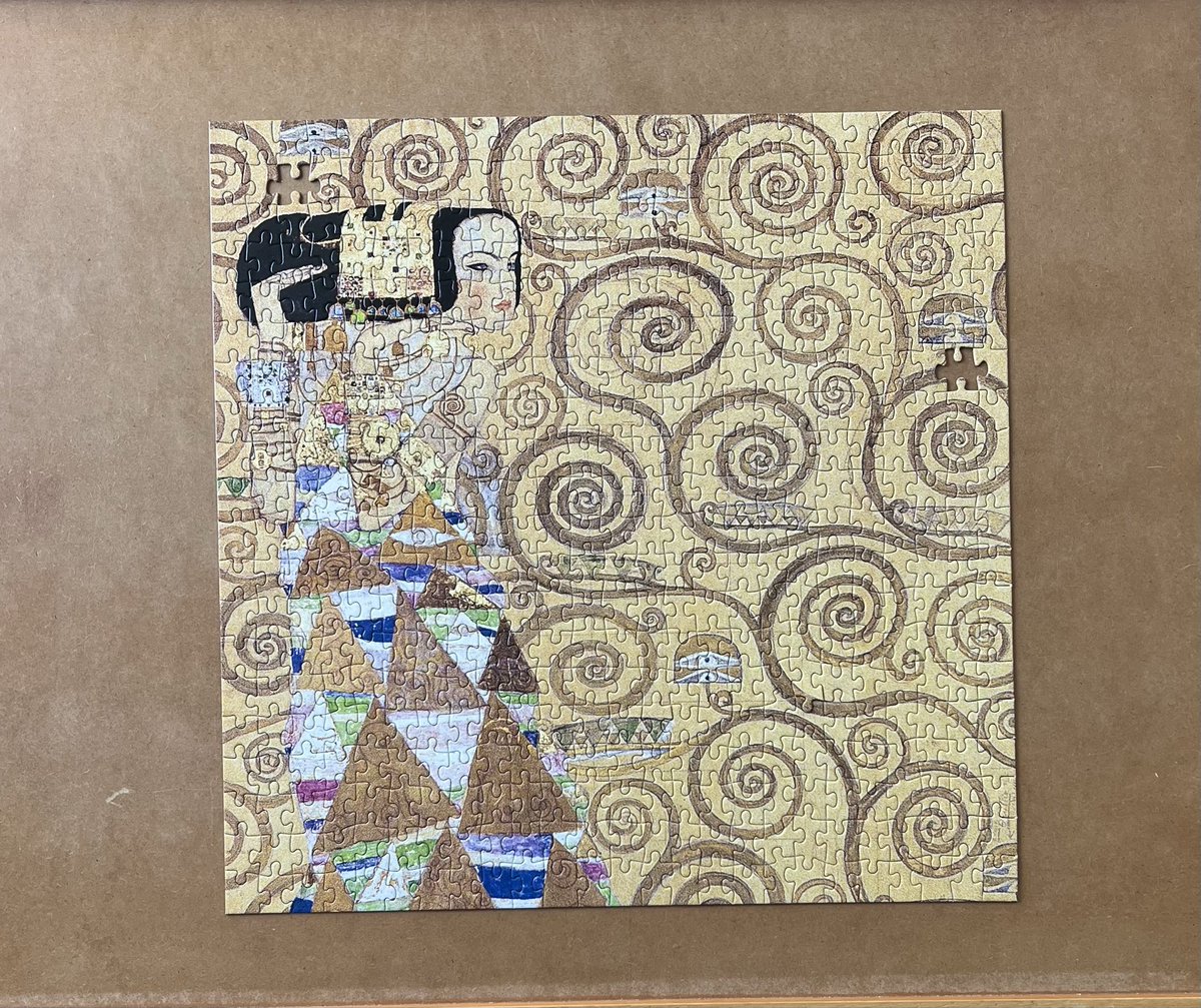 wnallen's tweet photo. Harder than it looked 500 pieces…made all the more fun by 2 missing pieces. So let’s call it our 1st 498 piece puzzle. 😵‍💫 https://t.co/OkNq22Zn7D