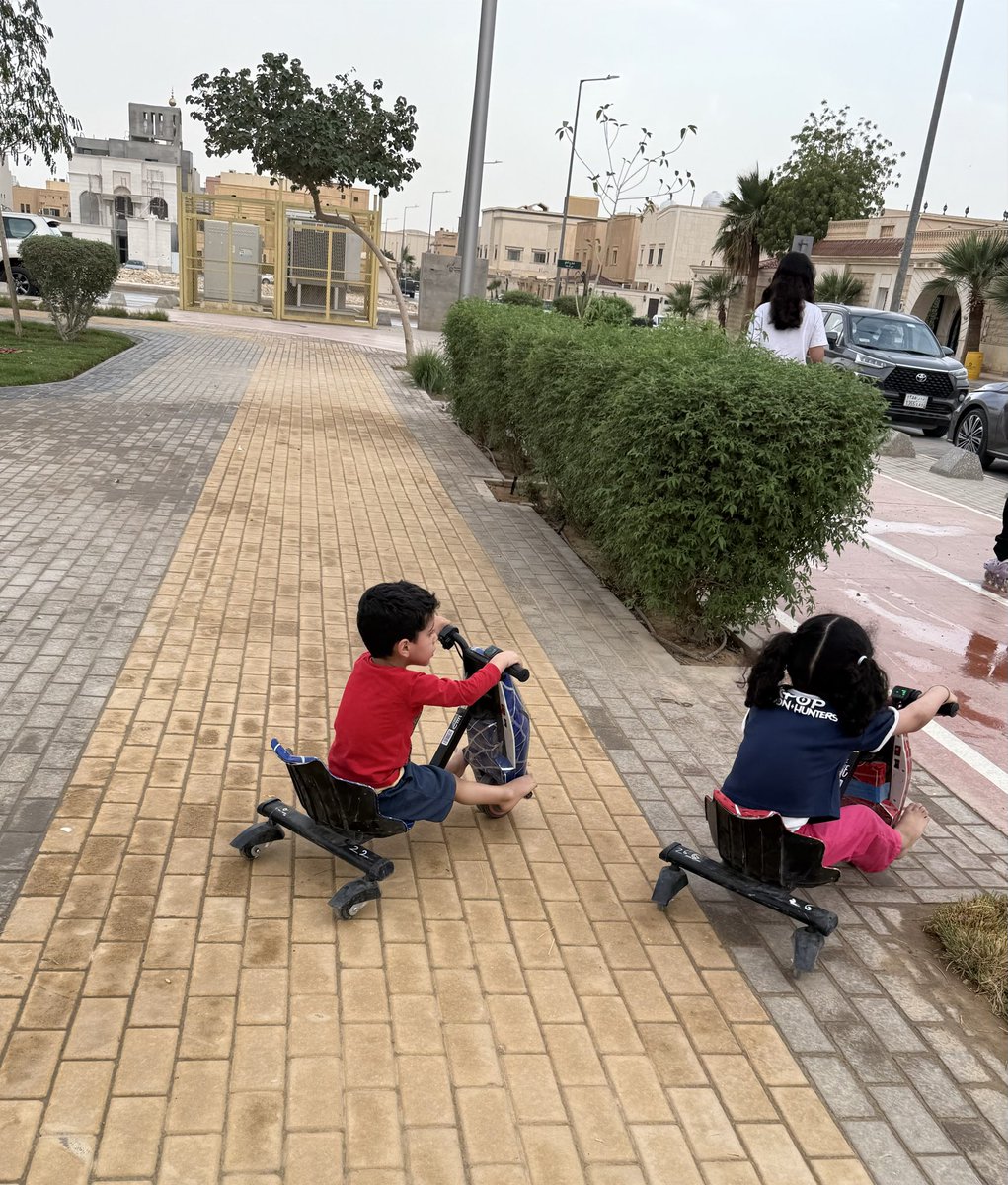 Aroona_'s tweet photo. @LiveWellMOH @عيالي 👧🏻👦🏻💕 https://t.co/JUok3plMhV