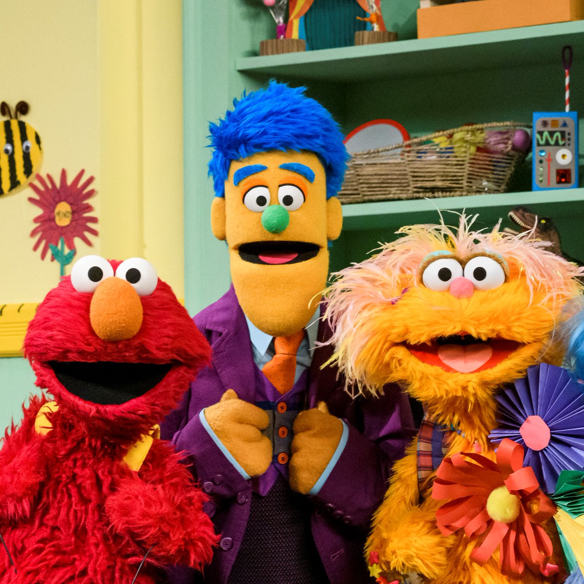 Happy Teacher Appreciation Week! ❤️ Thank you, teachers, for making learning so much fun!! Love, Elmo ✏️ ❤️
