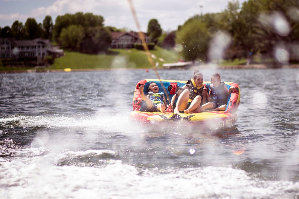 ClarkWatersport's tweet image. Make it a family lake day 🌊
Spacious, easy-to-drive boats perfect for all ages. clarkwatersports.com
📍 Flathead Lake | Bigfork, MT
👉 Book your family fun today
#clarkwatersports #lakelife #familyfun