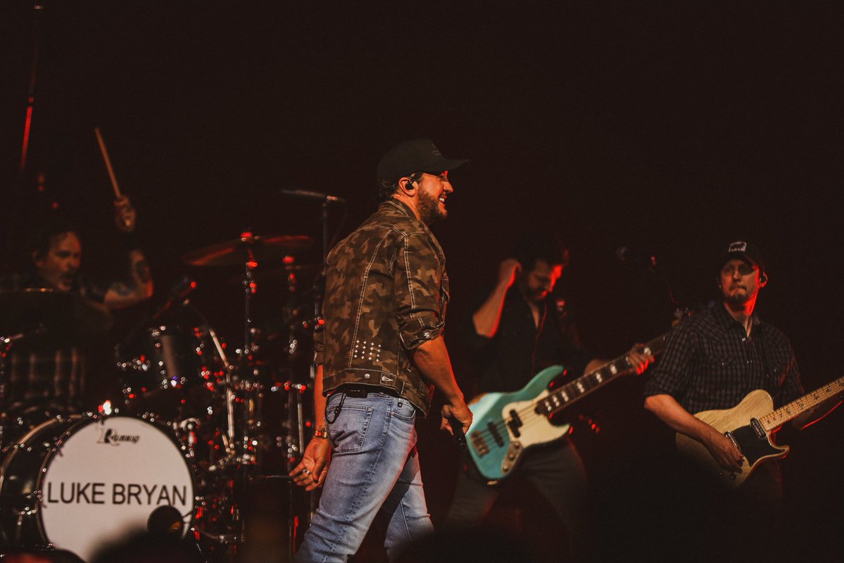 Luke Bryan tweet media