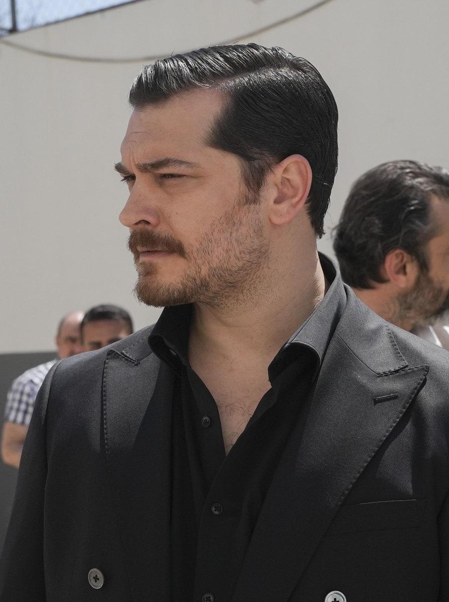 Çağatay Ulusoy, Eşref Rüya yeni bölümden.