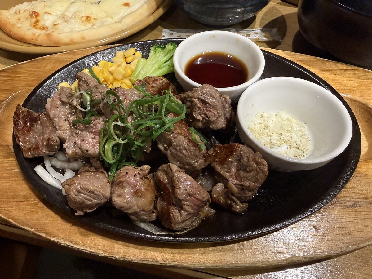 そら tweet media