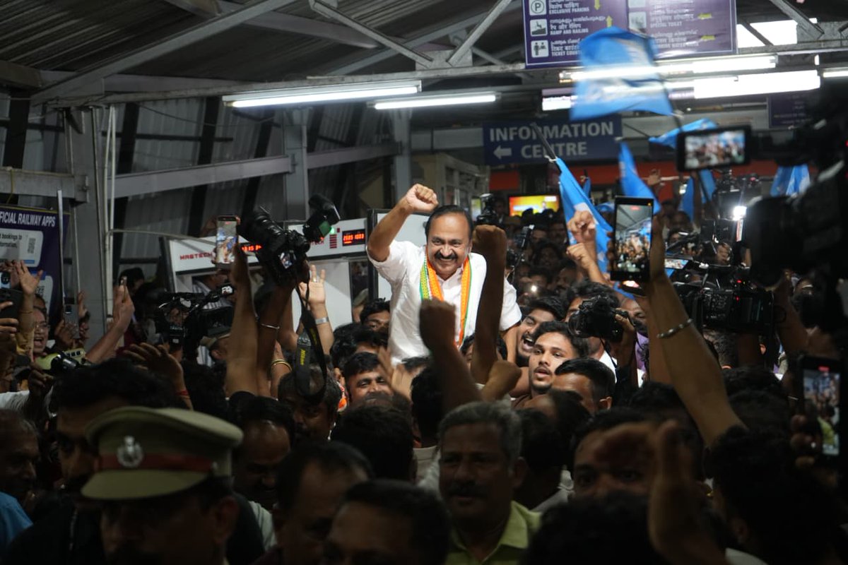 V D Satheesan tweet media