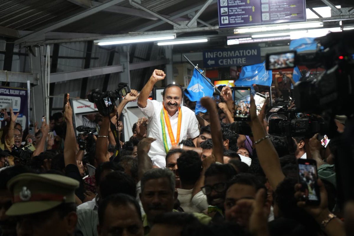 V D Satheesan tweet media