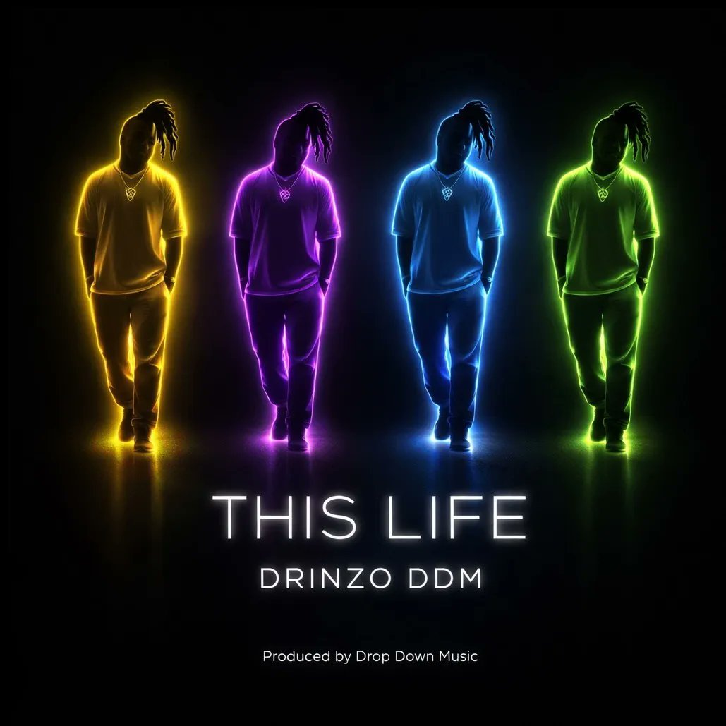 KISSFMLAGOS's tweet image. 🌤️💃🧋#MidDayCafe W @talkativeolive x @iambawse16

▶️This Life - @DRINZO1

#KissFMLagos 💋💋💙💙 #Tuesday #GoodMusicGoodTalkDial 98.9💚