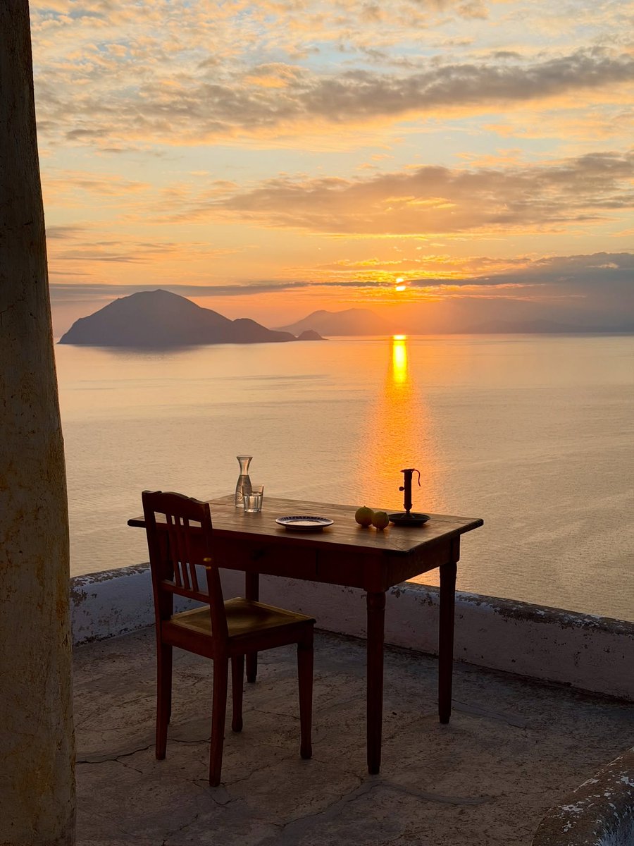 DelightMoments_'s tweet photo. Isola Alicudi https://t.co/MvtMFY5vXu