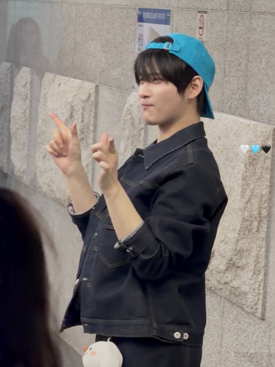 초록 tweet media