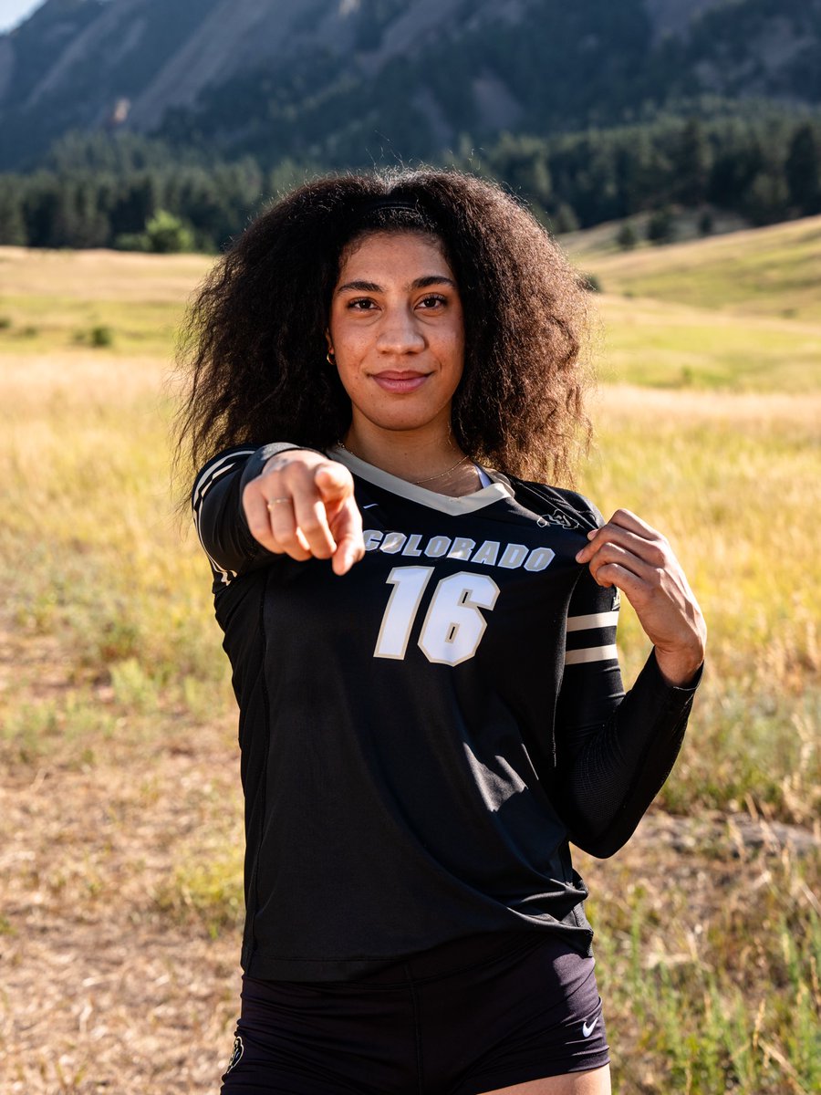 CUBuffsVB's tweet photo. Happy happy birthday, Maria!!🥰🎂🎉 https://t.co/07ywHsEzYu