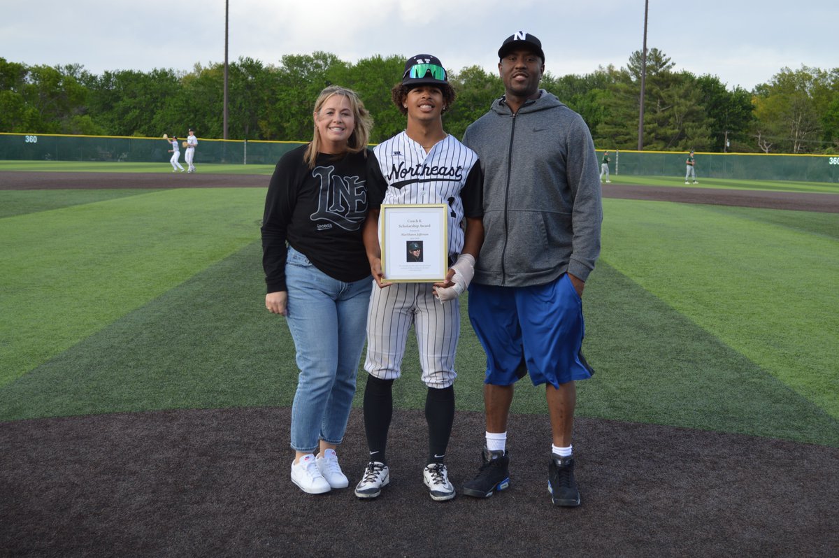 LNEBasebal1's tweet photo. Coach K Award Last Night! Congrats again to Marshawn Jefferson! https://t.co/F9CxhSJ7Ut