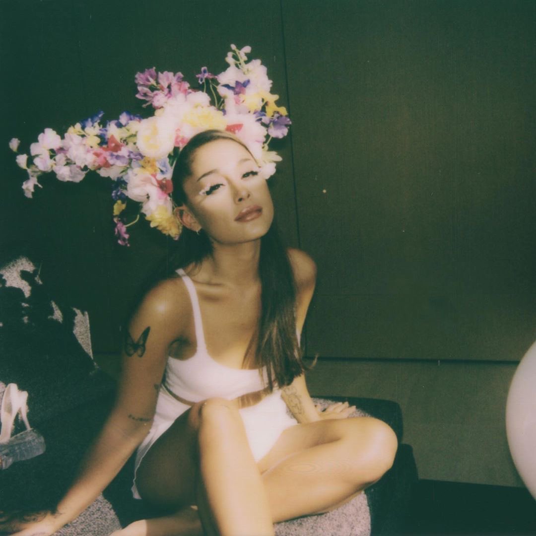 it’s reminding me of the midsummer themed look