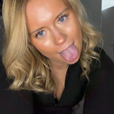 mommy sandra tweet media