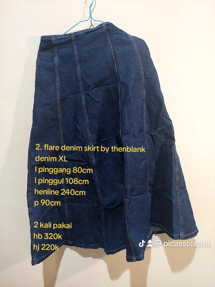 picassolasido's tweet photo. WTS BU 
preloved dijamin kondisi masih bagus, ada yang new, 1x 2x pakai. negoin aja gapapa bisa oren splitpay pengiriman dari cikarang.
blouse pastelly
rok denim flare thenblank https://t.co/eCf5xwASvf