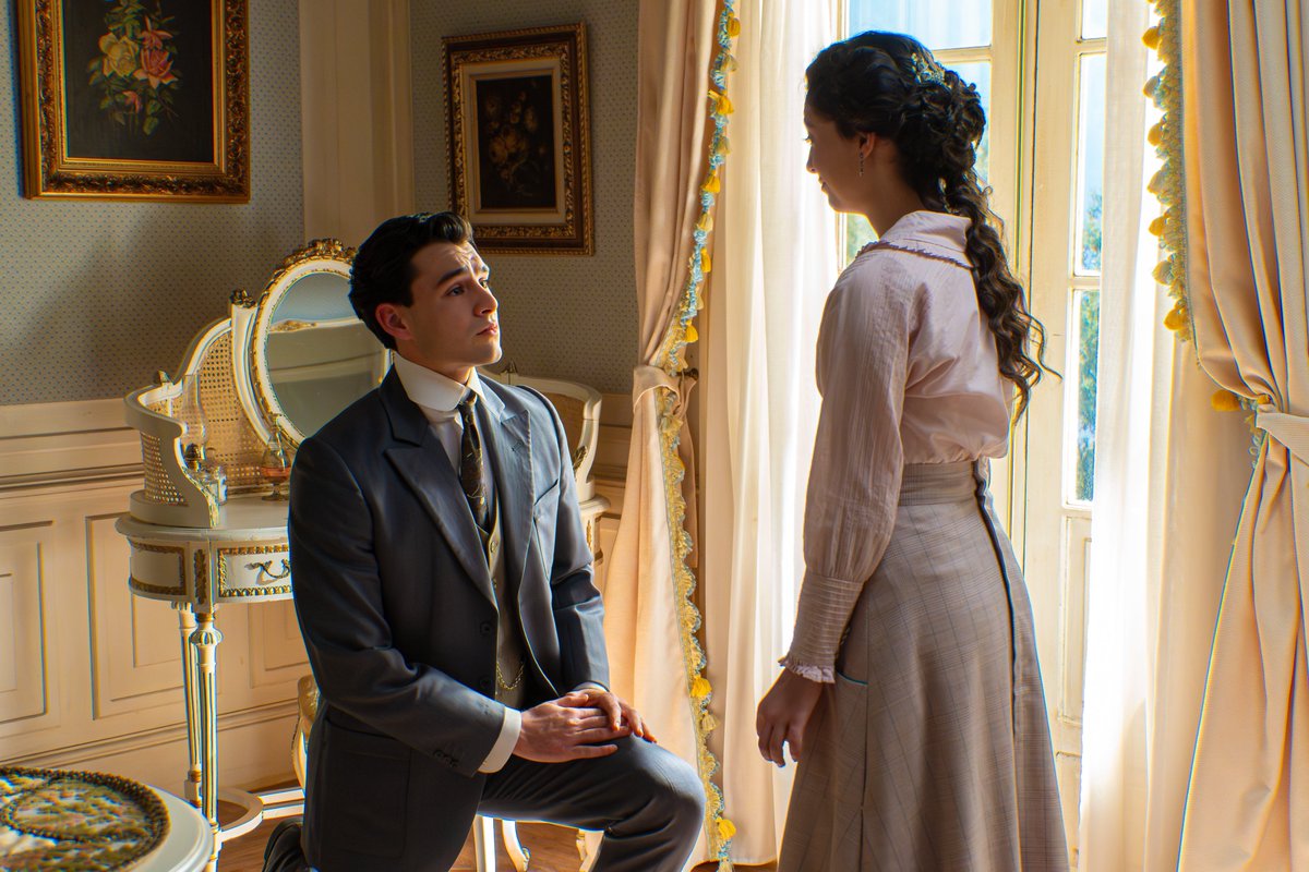 lapromesa_tve's tweet image. ¡Buenos días #promisers! Hoy en #LaPromesa

➡️ Curro declara su amor y pide a Ángela retomar sus planes de boda
➡️ Manuel entrega un primer pago al duque para frenar el chantaje sobre Vera

Os esperamos a partir de las 18:35h en @la1_tve y @rtveplay 

rtve.es/n/17049252