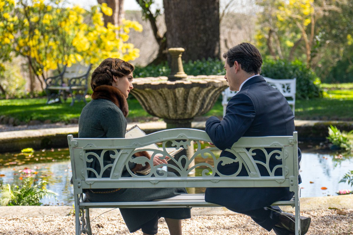 lapromesa_tve's tweet image. ¡Buenos días #promisers! Hoy en #LaPromesa

➡️ Curro declara su amor y pide a Ángela retomar sus planes de boda
➡️ Manuel entrega un primer pago al duque para frenar el chantaje sobre Vera

Os esperamos a partir de las 18:35h en @la1_tve y @rtveplay 

rtve.es/n/17049252