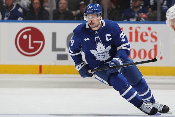 sandropacheco71's tweet photo. #TorontoMapleLeafs captain #AustonMatthews still isn't sure if he'll be back with the club next season. #Matthews reportedly wants to see meaningful roster improvements through #Trades and #FreeAgency before committing to another season in #Toronto. #NHL #MakingHistory #LeafsForever