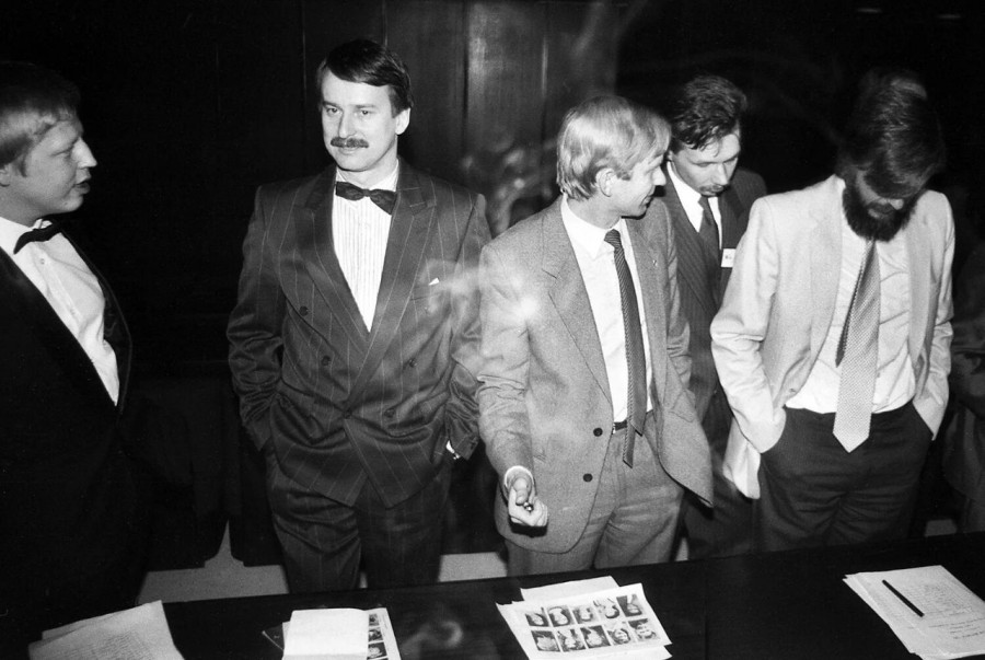 Poor Kaja Kallas <a href="/kajakallas/">Kaja Kallas</a>  suffered so much under the Communist regime😢, when her father was a Communist and worked in the Ministry of Finance of the Estonian Soviet Republic.