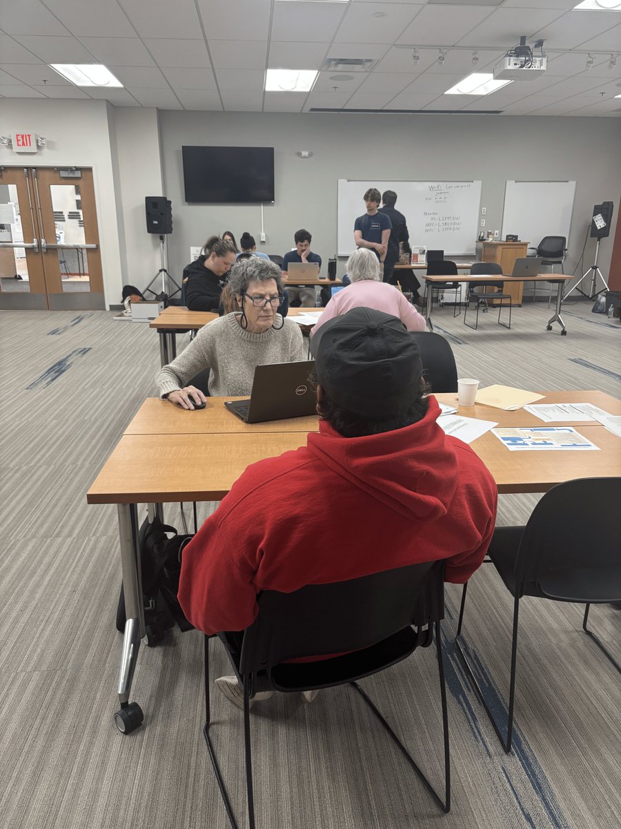 KLSforkansas's tweet photo. At our latest clinic in Wyandotte County, we partnered with Stinson LLP and the Kansas City Public Library, where we served 48 individuals and assisted with more than 80 cases. Thank you to our partners, volunteers, and community members who showed up to support this work. https://t.co/Af9wjQHRPm