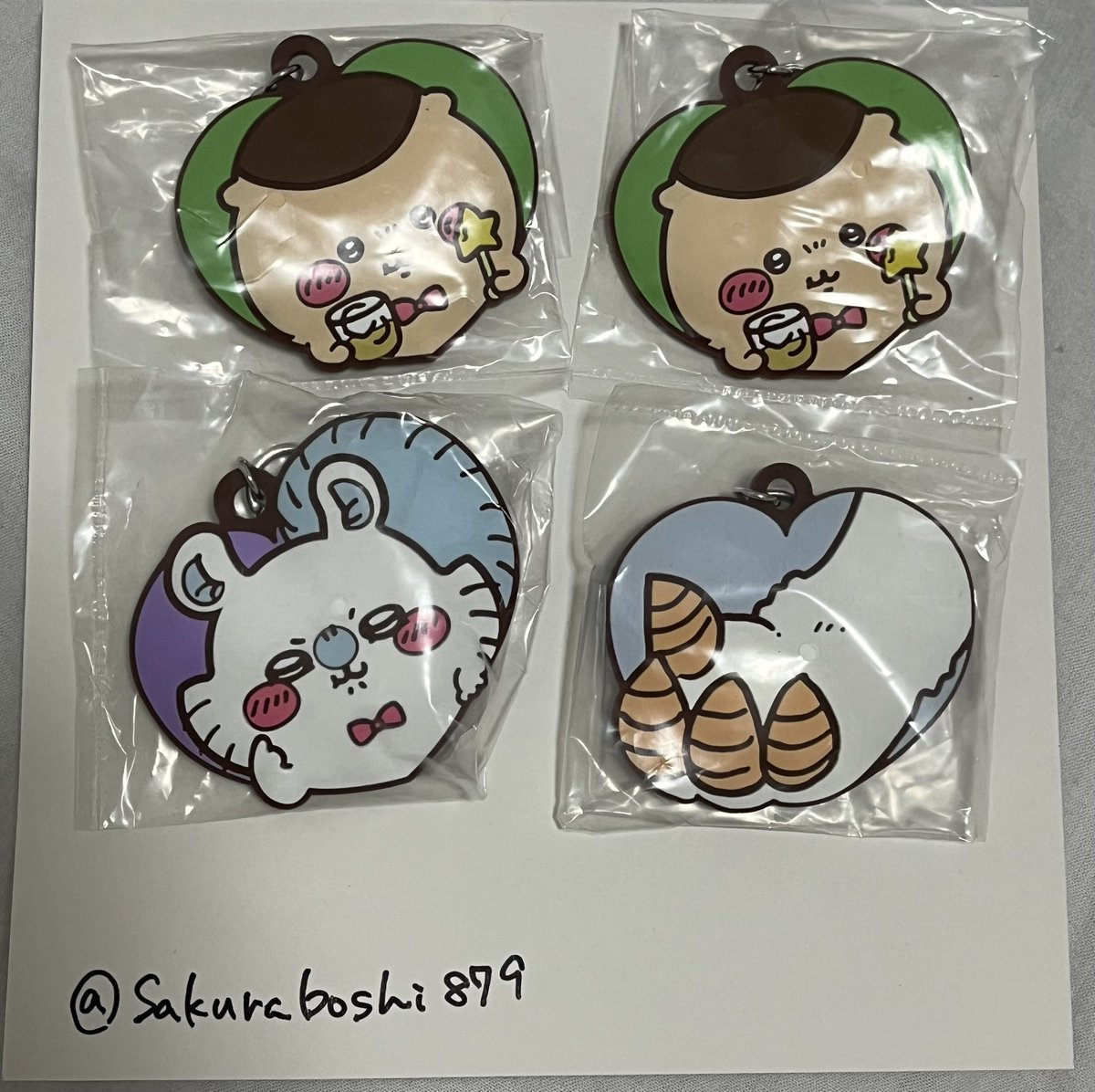 Sakuraboshi879's tweet photo. ちいかわ ハートのラバーマスコット ガチャ 交換

【譲】くりまんじゅう ×2、モモンガ、あのこ
【求】ハチワレ ×1 > ラッコ ×3

ハチワレ含むまとめて優先
郵送交換希望です！検索からもお気軽にお声がけ下さい https://t.co/pPbaYWKgr9