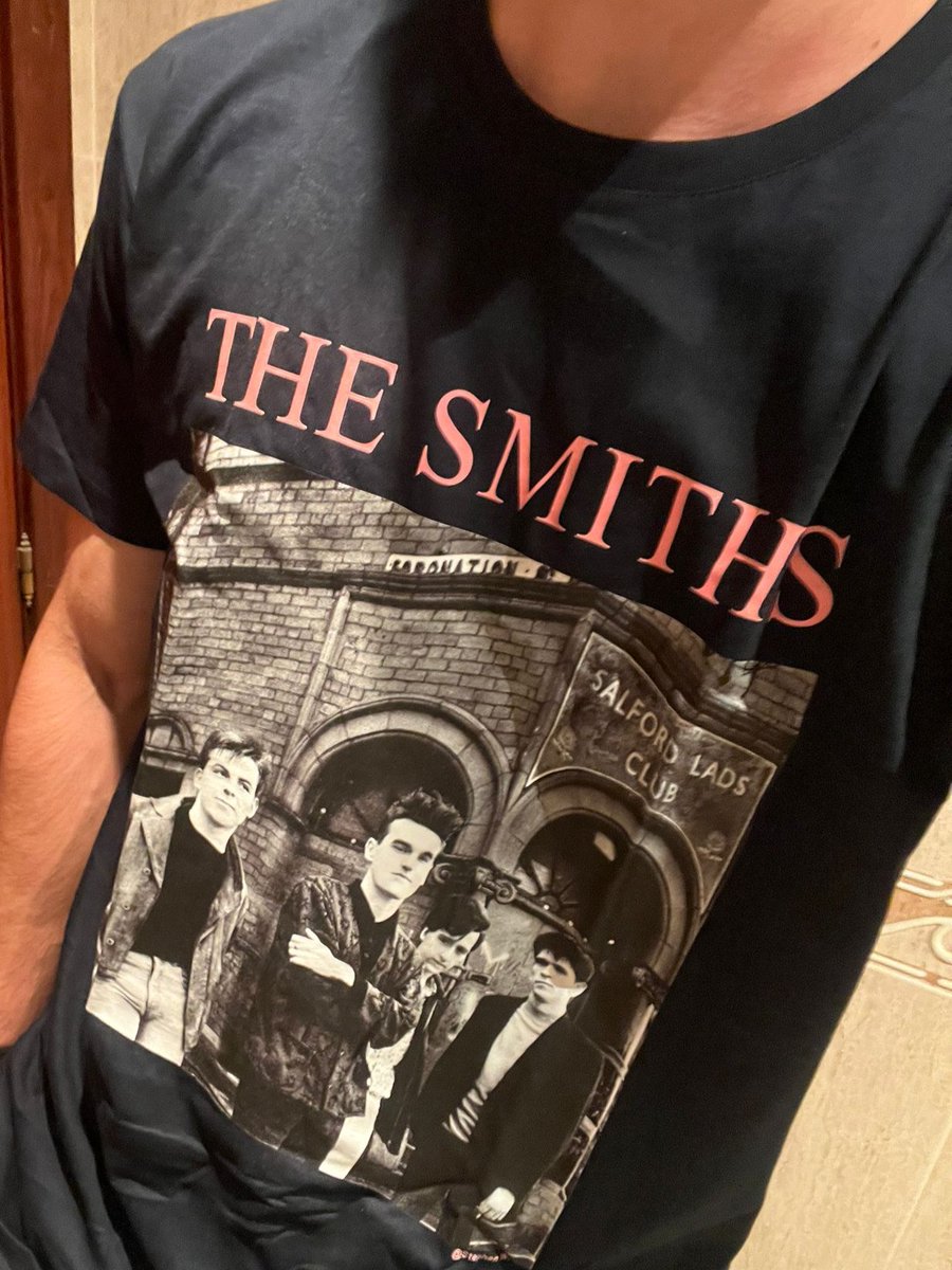 TheSmiths_ip's tweet image. If you see this T-shirt in another shop, please be aware that they are not paying the photographer, Stephen Wright.
MEN's: shop.thesmiths.cat/Thesmiths-shir…
WOMEN's: shop.thesmiths.cat/theSmiths-Orig…
*************************************************
#Tshirt #Shirt #Tshirts #TheSmiths #Smiths