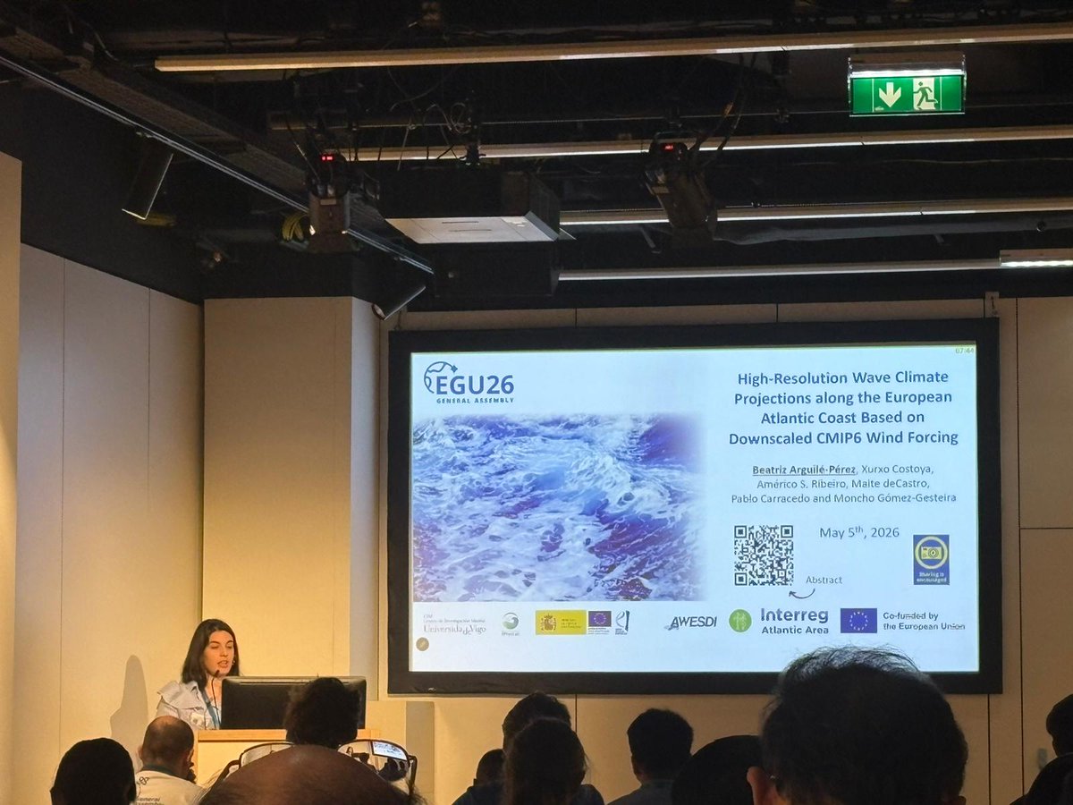 EPHYSLAB_Uvigo's tweet photo. 📢Esta semana participamos en la #EGU2026 que se celebra en Viena!
Hoy intervenimos hablando sobre proyecciones de clima de oleaje de alta resolución en la costa atlántica europea 🌊
@CIM_Uvigo https://t.co/JJ2n3WhBt6