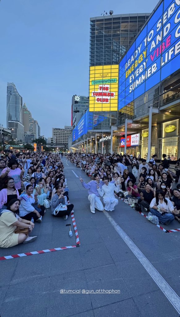 ออฟกันคือด้อม 11 ปีพี่ก็จะอยู่ของจริง อาจจะไม่เยอะสู้น้องรุ่นใหม่ ๆ แต่แฟนคลับที่ตามมานานยังอยู่ แล้วยังมีแฟนคลับคนใหม่ ๆ เข้ามาเรื่อย ๆ แค่นี้ก็น้ำตาไหลจริง ๆ อะ เก่งกันมาก ๆ เลย😭💚