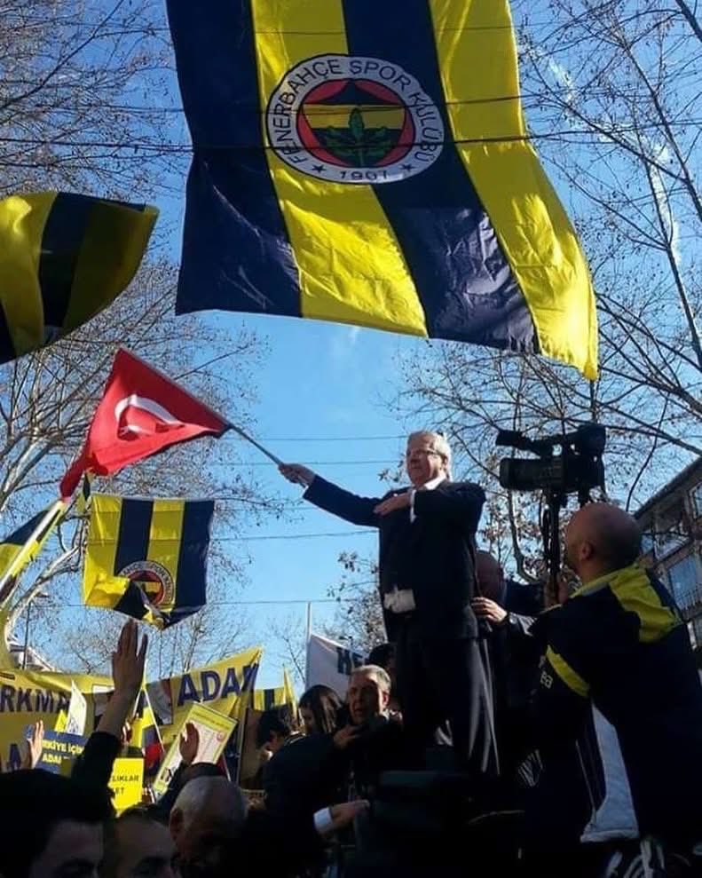 TAKINGLER1's tweet photo. Geliyor Büyük Başkan #FenerinRuhuAzizYıldırım https://t.co/UOfywqb3YZ