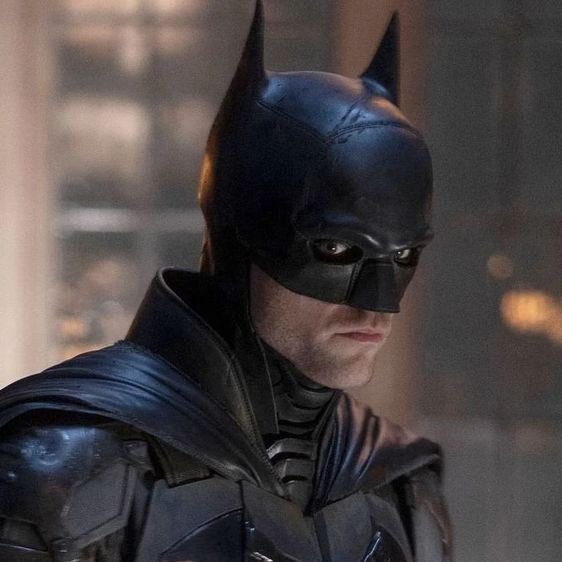 Batman Sabrina tweet media