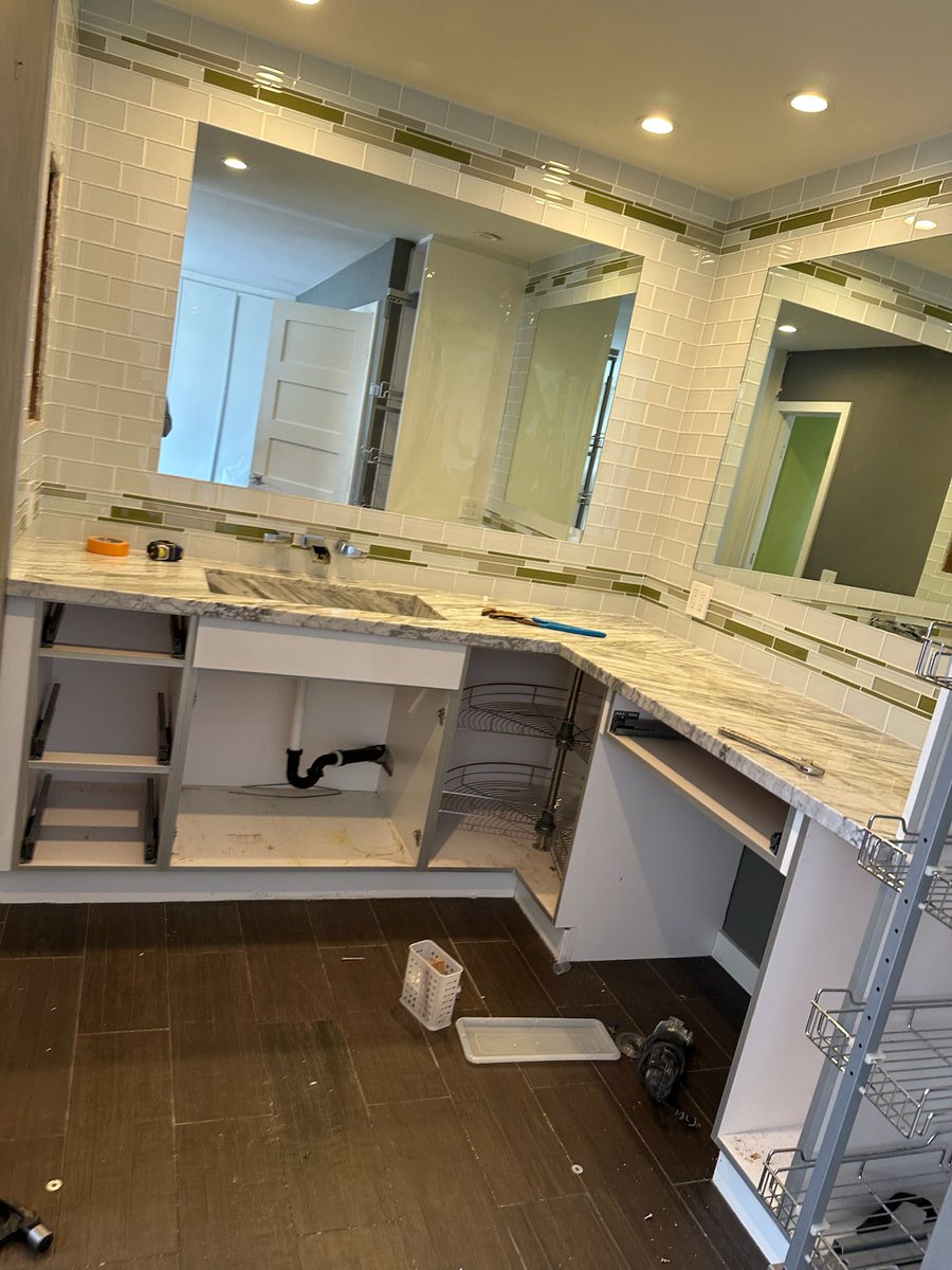 jrenterpriseinc's tweet image. 🚿✨ Transform your bathroom into a modern and functional space ✨🚿

📞 Schedule your consultation today:(818) 233-6246

#BathroomRemodel #BathroomRenovation #HomeImprovement #Renovation #InteriorDesign #ModernBathroom #Construction #BeforeAndAfter #HomeUpgrade