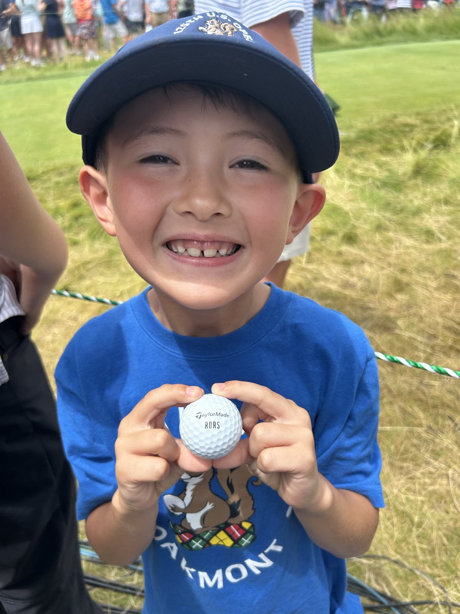 sdavis6865's tweet photo. @PGATOUR @Optum Had a great Father’s Day Moment with Rory last year at the US Open! https://t.co/f2pThodFne