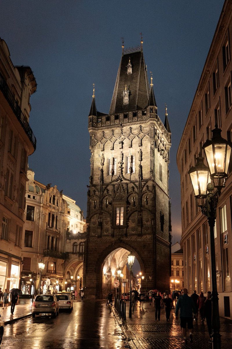 angelicaio81153's tweet image. Gothic Medieval Prague Nightlights  
#artistic #photography #architecture