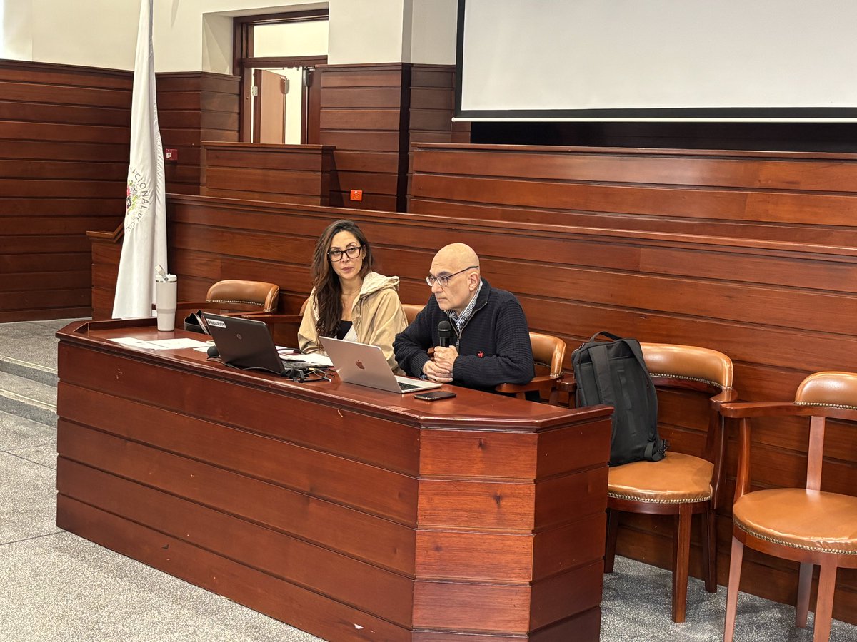 fdcps_unal's tweet photo. #EventosFDCPS Estamos en el primer día del Encuentro de Prácticas Pedagógicas, horizontes para la enseñanza y el aprendizaje del Derecho ⚖️ y la Ciencia Política 🌎 un espacio de reflexión e intercambio de saberes y buenas prácticas.
📍Lugar: Auditorio Camilo Torres, edif. 201 https://t.co/eNj6PauqeD