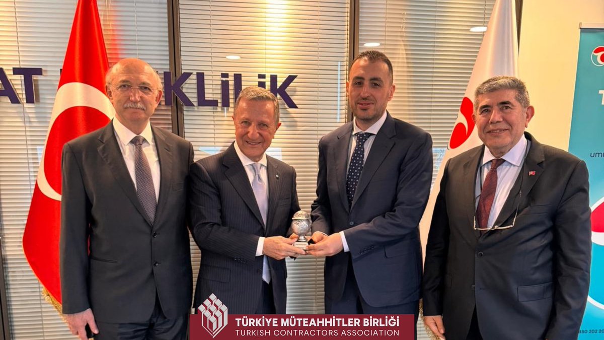 TMB_TCA's tweet photo. Başkanımız M. Erdal Eren ve Yönetim Kurulu Temsil Heyetimiz, Türkiye Sigorta Genel Müdürü Sayın Taha Çakmak’ı ziyaret etti.
@turkiyesigorta
#constructtheworld #TürkiyeMüteahhitlerBirliği #TurkishContractorsAssociation #inşaatsektörü #TMB #TCA #construction #müteahhit #ekonomininlokomotifi