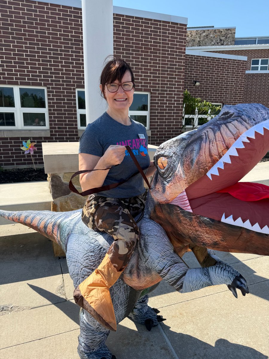 dplslibraries's tweet image. Pre-Summer Reading school visits kicked off at #Ayersville, where our Children's Services Manager Marja took a spin on Paige the #Library Dino.