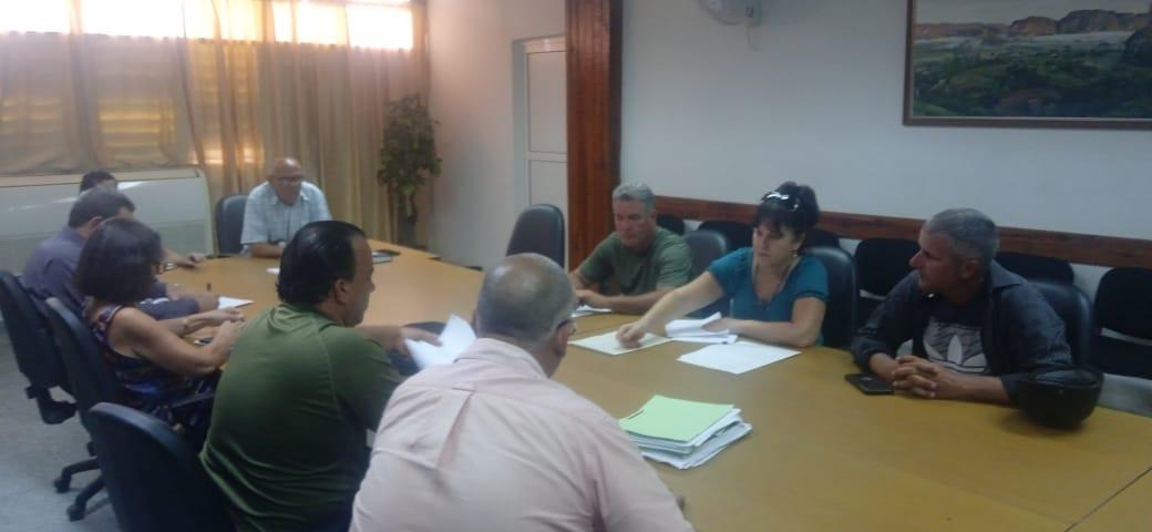 En desarrollo en la <a href="/UCMPinardelRio/">Universidad de Ciencias Médicas de Pinar del Río</a>  Reunión de Contratación, donde se da seguimiento a los contratos aprobados .#CubaPorLaVida #PinardelRío <a href="/GuillermoL80426/">Guillermo Luis Herrera Miranda</a>
