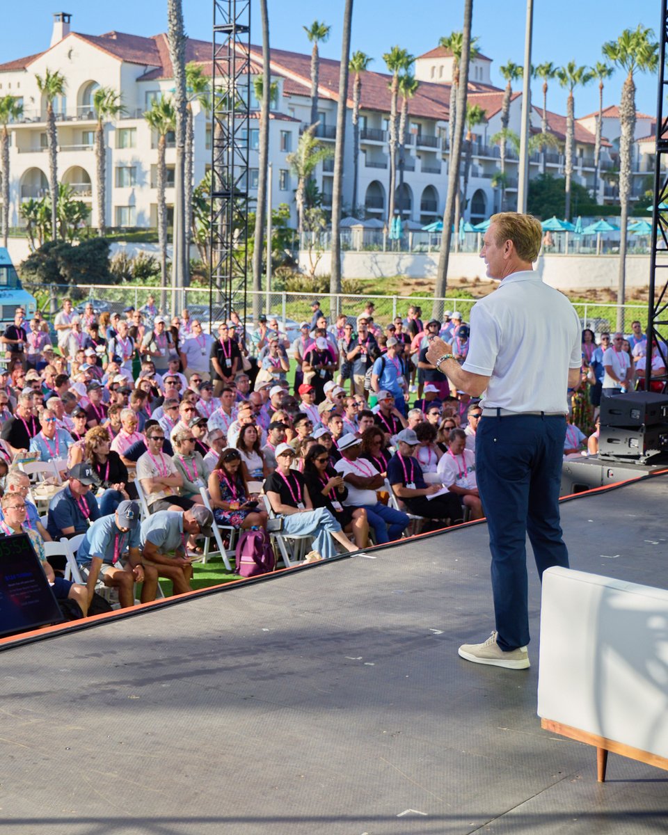 FutureProof_HQ's tweet photo. 5,000+ wealth management decision-makers show up to Future Proof Festival.

The AI Demo Drop puts seven companies in front of that audience with one job: prove it works.

Applications close June 19.

Learn more: https://t.co/Z1azrYiZ0W
Apply now: https://t.co/w6u3fI7Inb https://t.co/fje7j1muU7