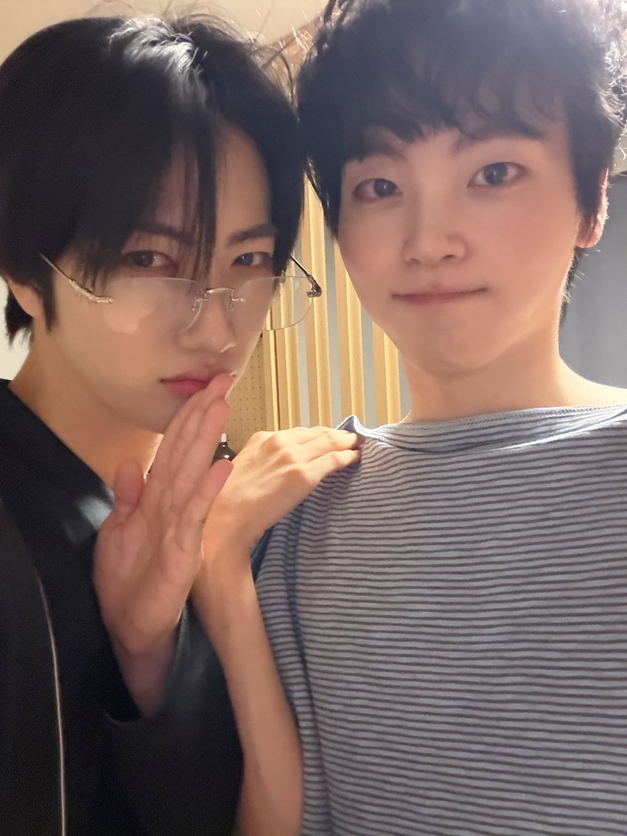 안함 tweet media