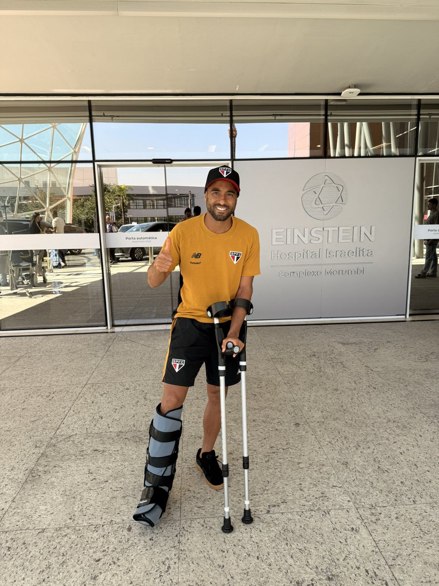 LucasMoura7's tweet image. Talvez eu nunca entenda completamente, mas eu escolho confiar. 

Tem sido uma das fases mais desafiadoras da minha carreira. Dias de dor, de silêncio, de reflexão…

Mas, em meio a tudo isso, uma certeza permanece: DEUS continua sendo DEUS! Sua bondade e sua misericórdia duram