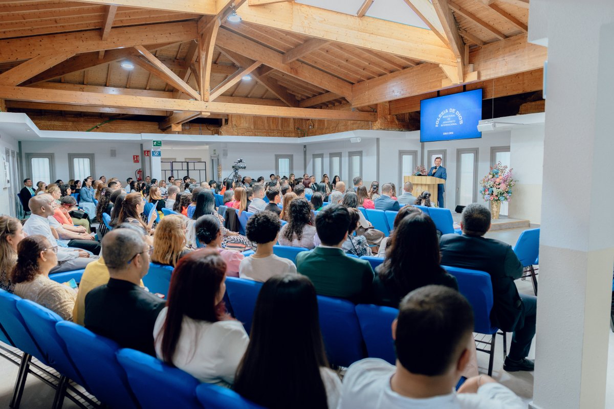 🇪🇸 Fotos: Inauguración de la Iglesia en Vitoria-Gasteiz, España
idmji.org/fotos-inaugura…

Compartimos algunos momentos de la inauguración de la Iglesia de Dios Ministerial de Jesucristo Internacional en Vitoria-Gasteiz, España, realizada el domingo 26 de abril de 2026.

A esta