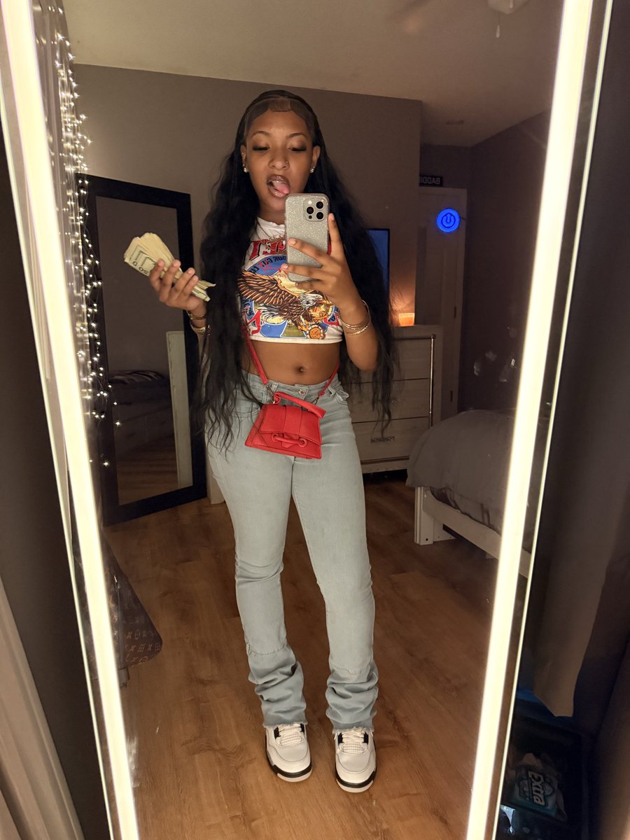 Nyla2official's tweet photo. Sum bad shi🥰🥰😍 https://t.co/dxVmCT2CRw