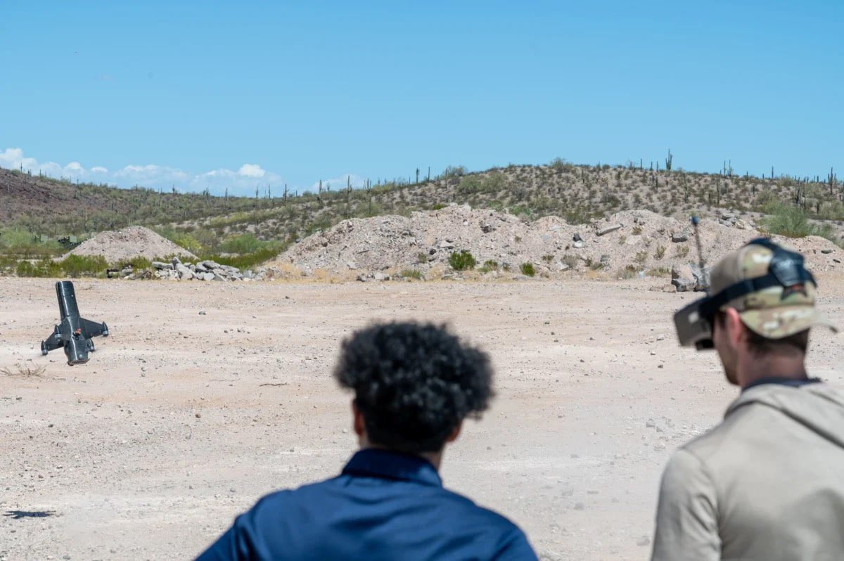 Drone_Wars_'s tweet photo. U.S. company Powerus has reportedly tested its “Guardian-1” drone interceptor with U.S. Air Force units in Arizona, focusing on lightweight counter-UAS capabilities for dismounted and expeditionary forces. #USA #CounterDrone #UAV #AirForce #Defense #MilitaryTech https://t.co/C88lq02kdM